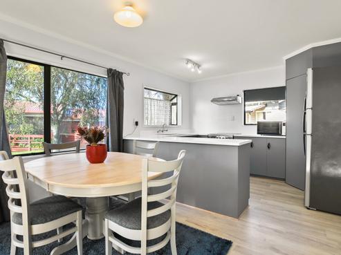 9/55 Tuhikaramea Road, Dinsdale