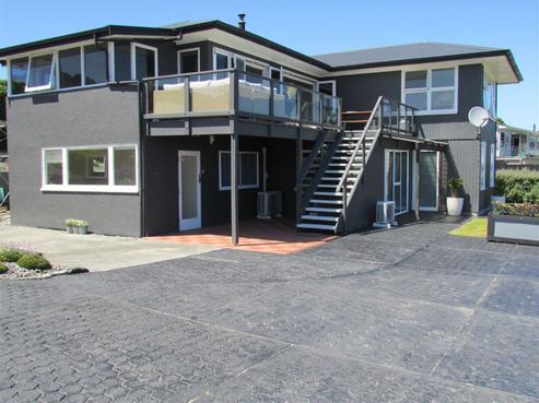 100 Main South Road, Karoro