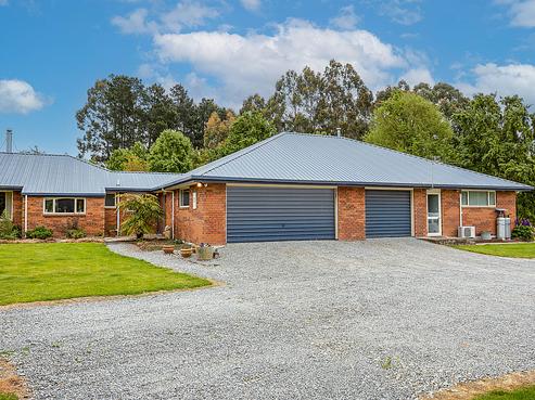 1701 Cust Road, Cust