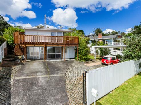 6 Ayton Drive, Totara Vale
