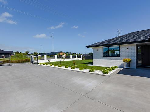 26 Honeyfield Drive, Whalers Gate
