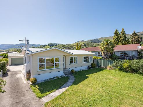 7 Churchill Avenue, Richmond