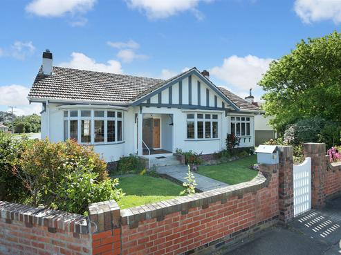 177 Bridge Street, Bulls