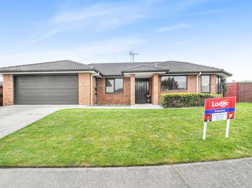 11 Parkside Drive, Huntington