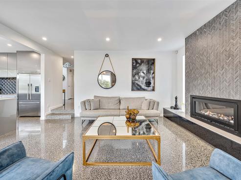 8 Mansion Court, West Harbour
