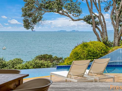 913 Beach Road, Waiake