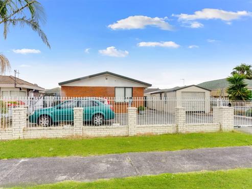 17 Robert Ross Place, Clendon Park