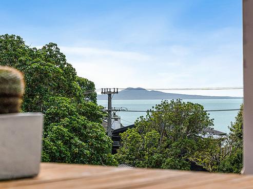 64 Bell Road, Beachlands