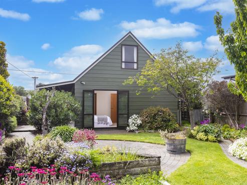 60 Rocking Horse Road, Southshore