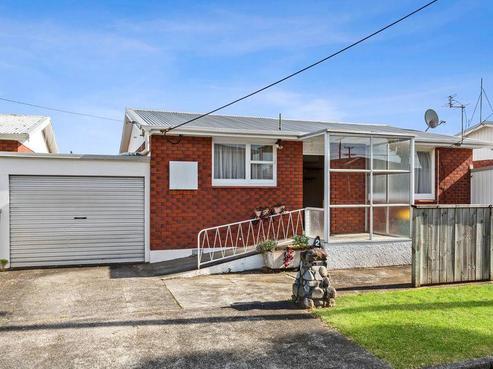 2/67 Young Street, New Plymouth Central