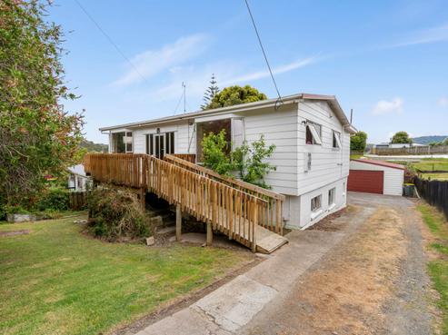 11 Hammond Avenue, Hatfields Beach
