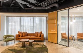CBRE - Exceptional Queen Street Opportunity