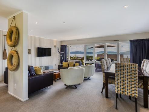 2/13 Korimako Road, Waipahihi