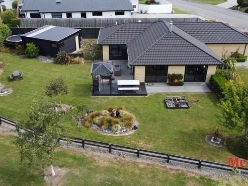 1 Torbay Avenue, Huntingdon/Lake Hood