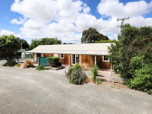 404 Stirrat Street, Tisbury