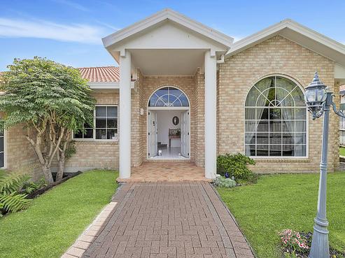 11 Sandalwood Place, Somerville