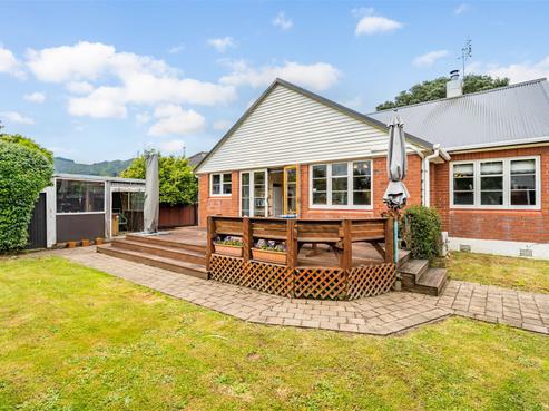 43 Thornycroft Avenue, Epuni