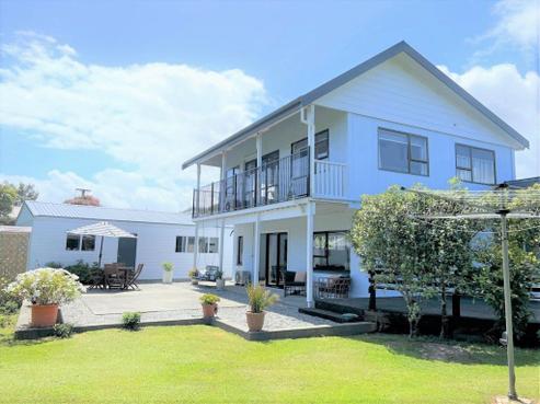 16C Clough Road, Paroa