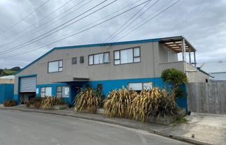 Industrial unit close to Port Chalmers