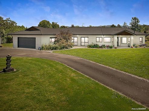 27 Costley Street, Carterton