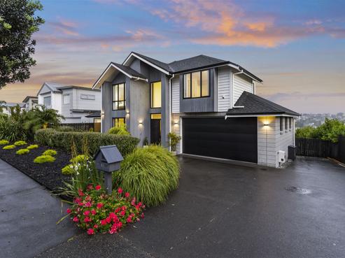 12 Caldera Drive, Long Bay