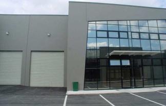 190sqm Warehouse with showroom and office