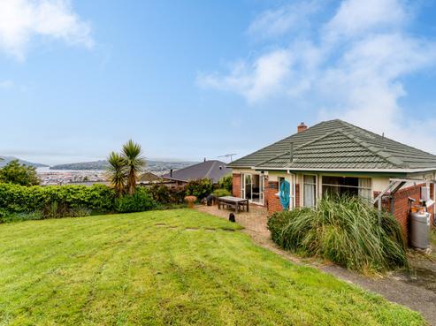 64 Middleton Road, Kew