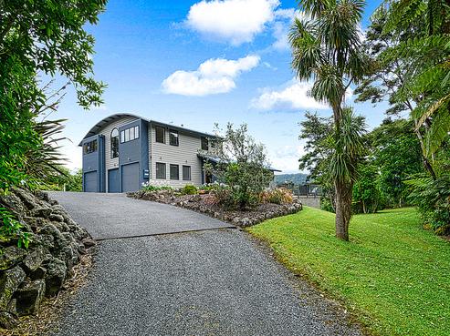 81 Stoney Creek Drive, Waitakere
