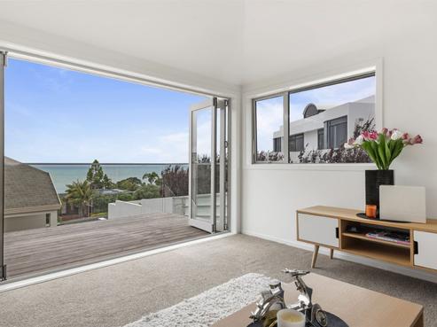 2/14 Bournemouth Terrace, Murrays Bay