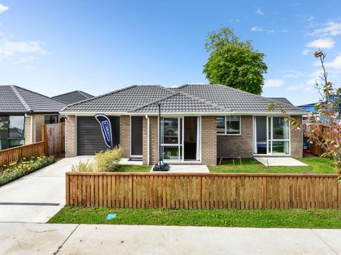 43 Benjamin Avenue, Rototuna North