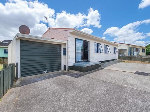 20A Volta Place, Clendon Park