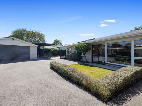 6 Powell Crescent, Ilam