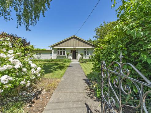 28 Sarsfield Street, Southbridge