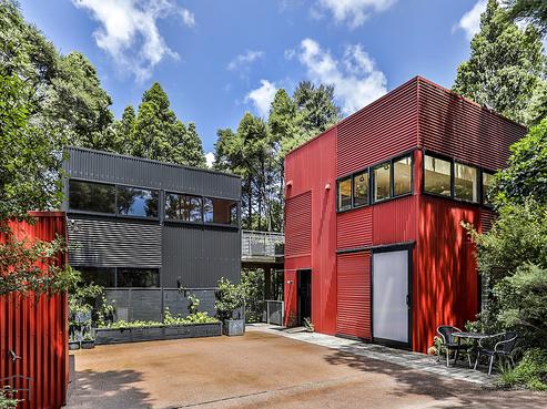 27 Longfellow Parade, Titirangi