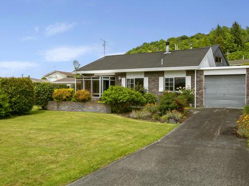 11 Reeves Road, Acacia Bay