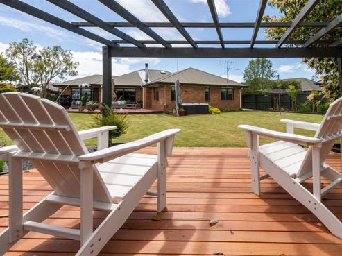 8 Paget Drive, Woodend