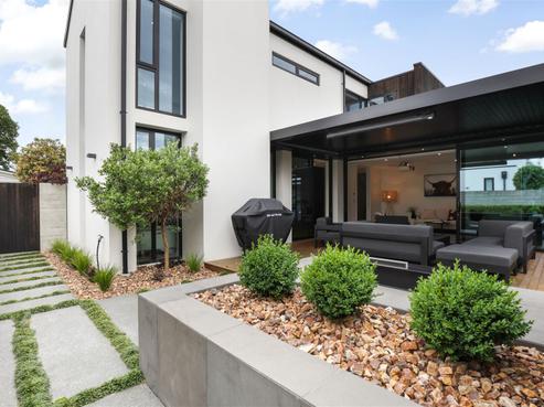 18 Roa Road, Fendalton