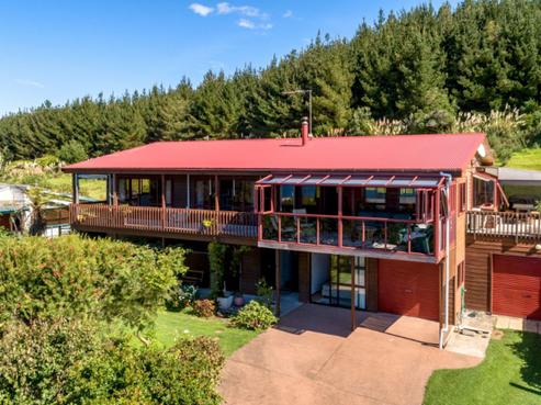 124 Titiro Place, Onemana