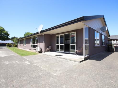 56 Thomson Street, Avenal