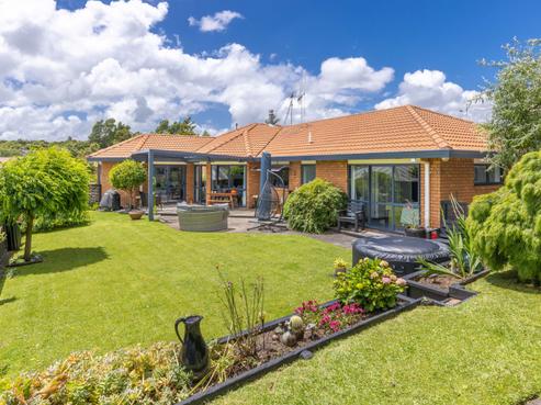 39 Ayrshire Drive, Grandview Heights