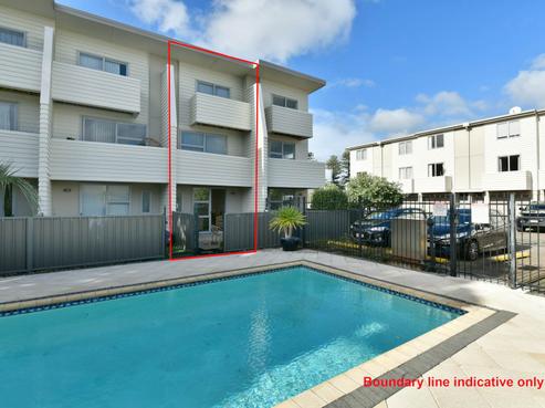 18/3 Riverside Road, Orewa