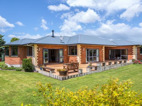 6 Ivondale Grove, Solway