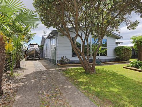 38 Spriggs Crescent, Greenmeadows