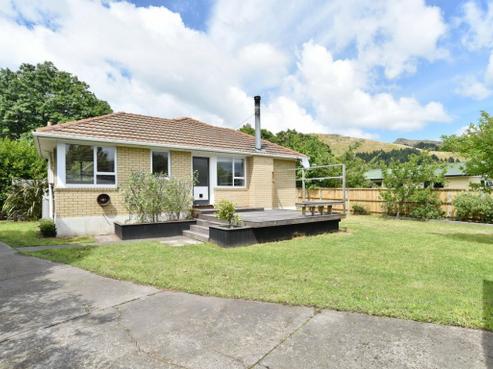 8C Martindales Road, Heathcote Valley
