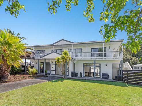 6 Tohitapu Road, Paihia