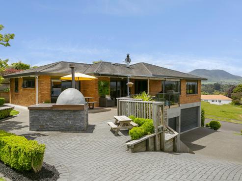 17 Kahurangi Drive, Rangatira Park