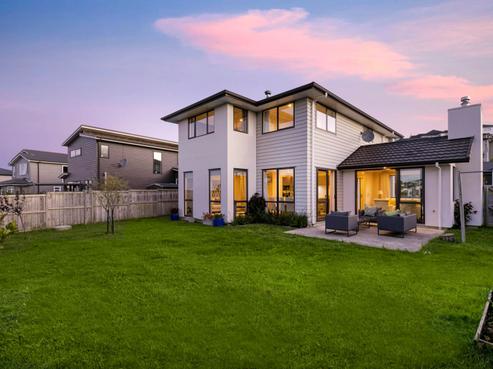 54 Colonial Drive, Silverdale