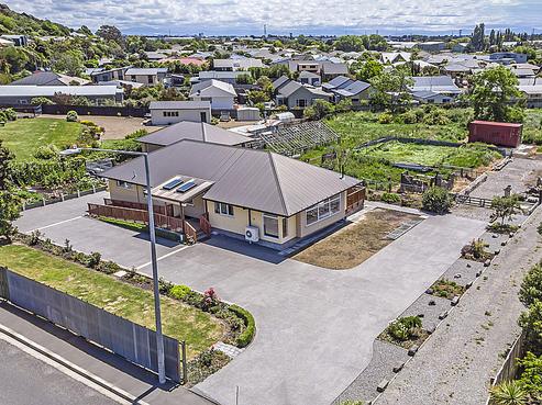 76 Martindales Road, Heathcote Valley