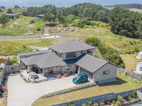 15 Taonui Street, Waitarere Beach