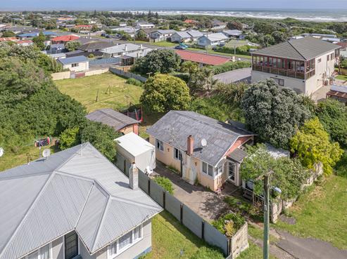 16 Taupata Street, Castlecliff